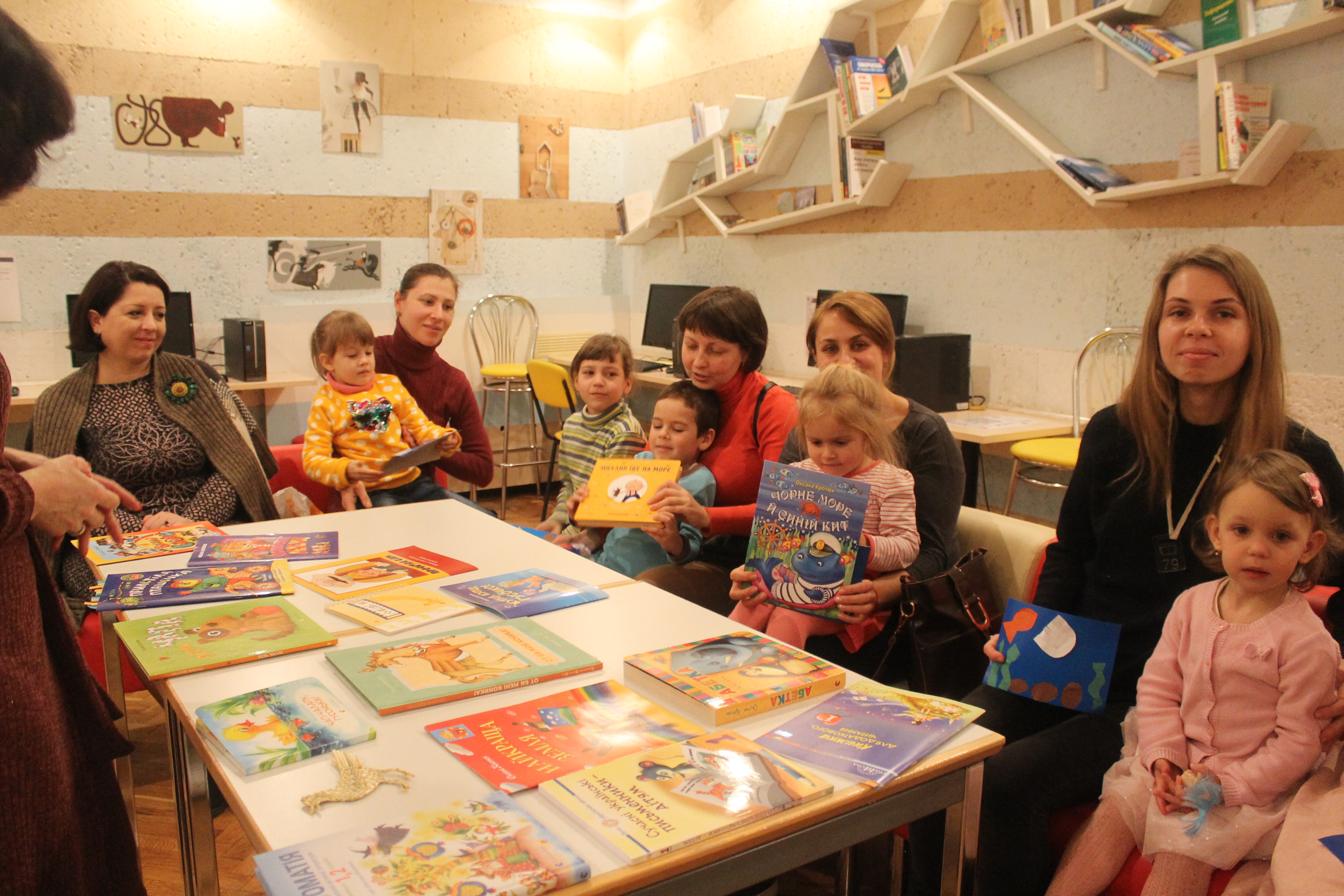 У Національній бібліотеці України для дітей завжди людно. Фото надав автор